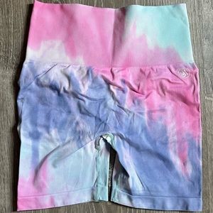 allure butt scrunch shorts